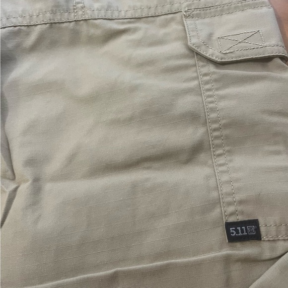 5.11 Tactical Men’s Ivory Color Tactical Cargo Pants New Without Tags Size 34x32 - Picture 5 of 7